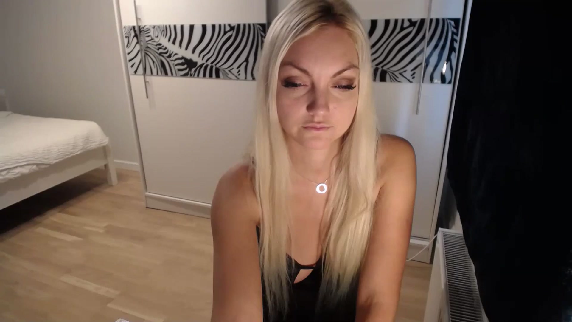 Gallery image thumbnail from AlissyaMay's myfreecams stream on, 10/01/2024, 12:12 image 5 of 20