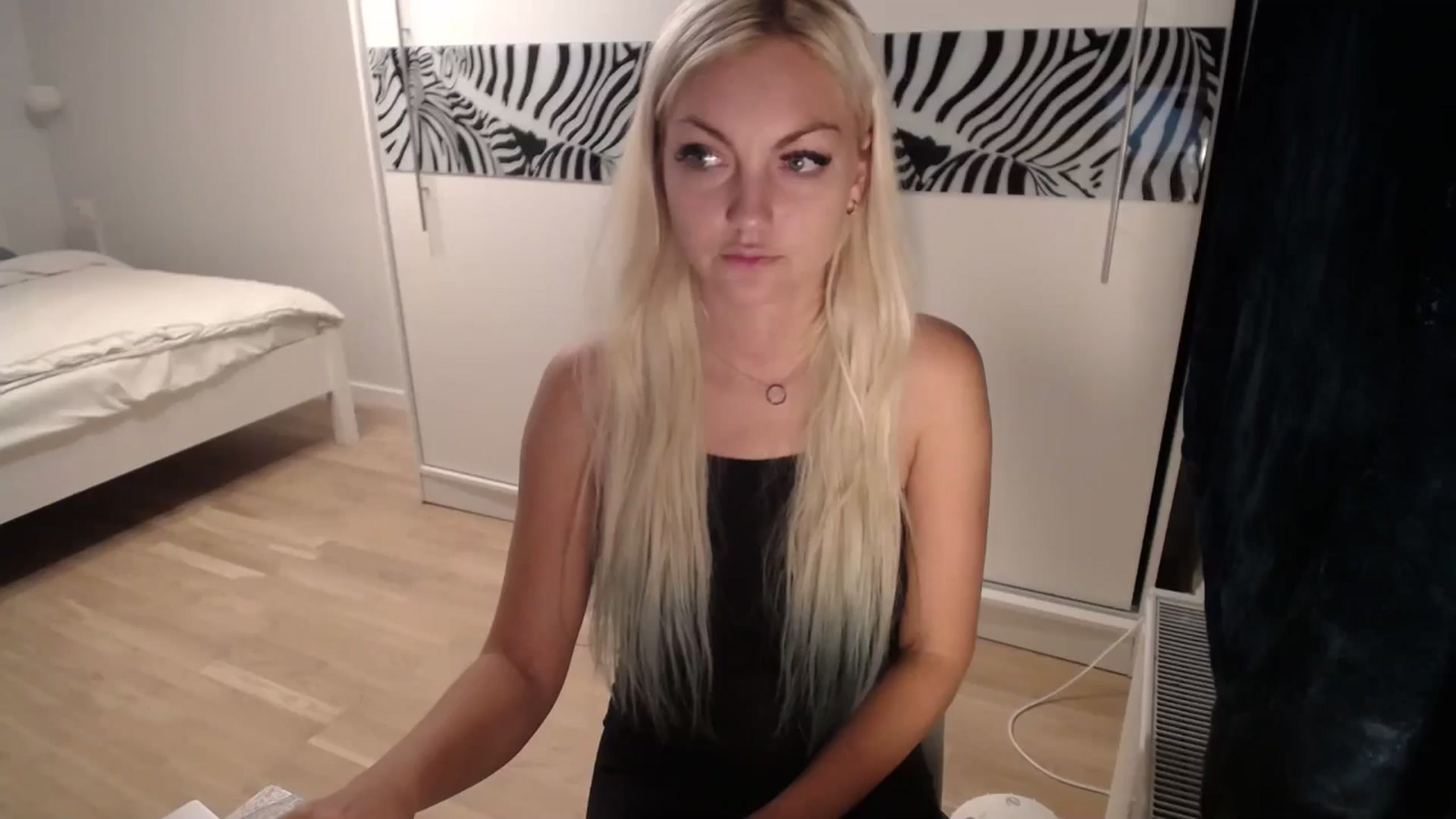 Gallery image thumbnail from AlissyaMay's myfreecams stream on, 10/02/2024, 18:32 image 1 of 20