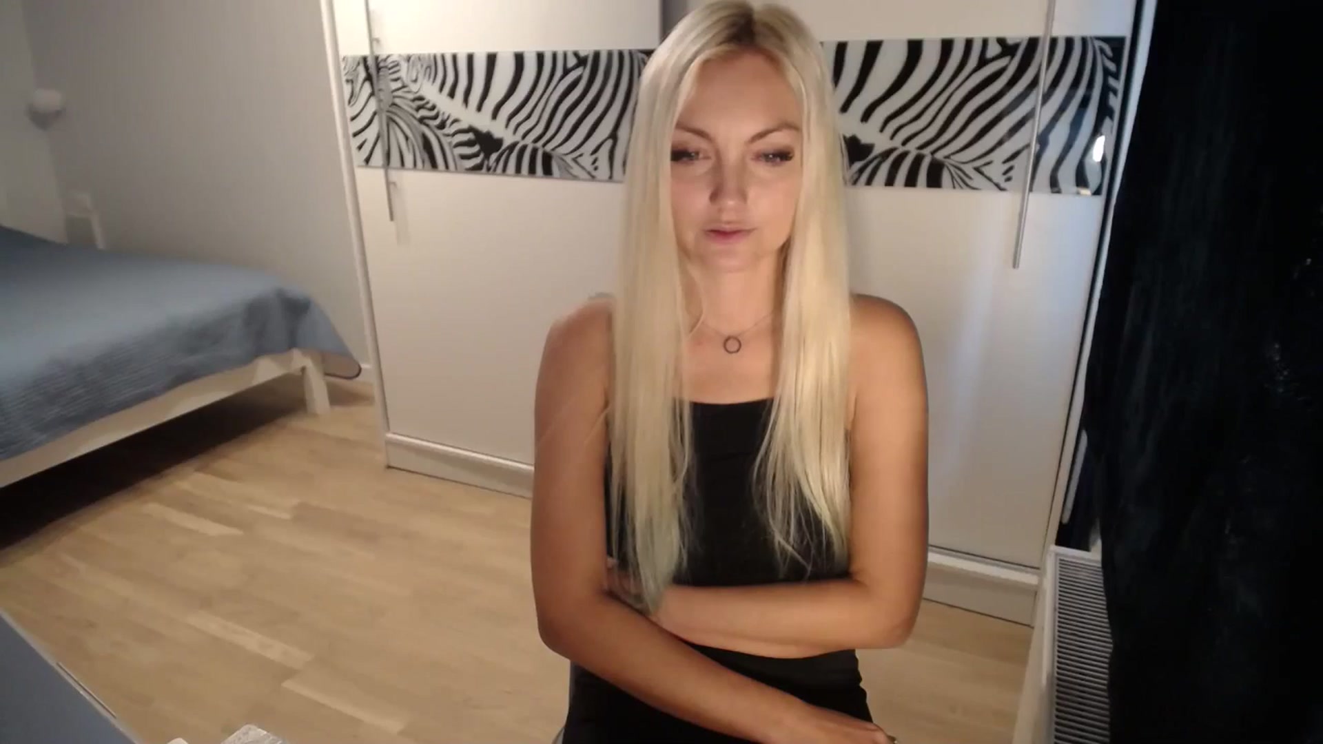 Gallery image thumbnail from AlissyaMay's myfreecams stream on, 10/03/2024, 08:52 image 16 of 20
