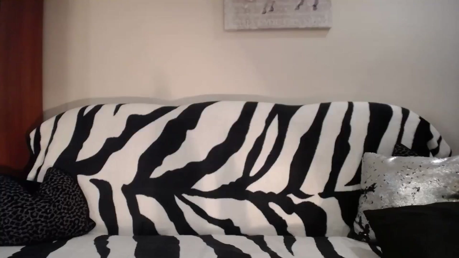 Gallery image thumbnail from AlissyaMay's myfreecams stream on, 10/03/2024, 16:10 image 3 of 20