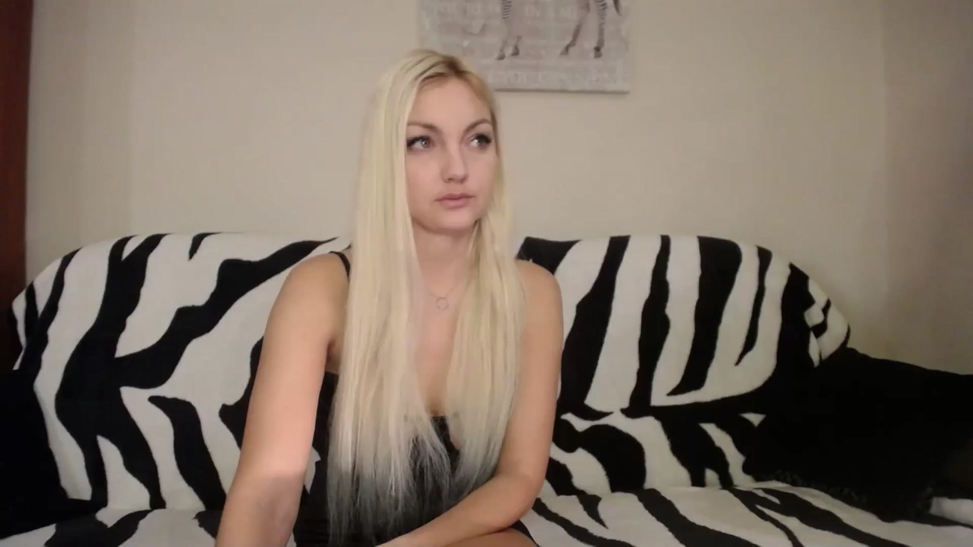 Gallery image thumbnail from AlissyaMay's myfreecams stream on, 10/09/2024, 11:32 image 1 of 20