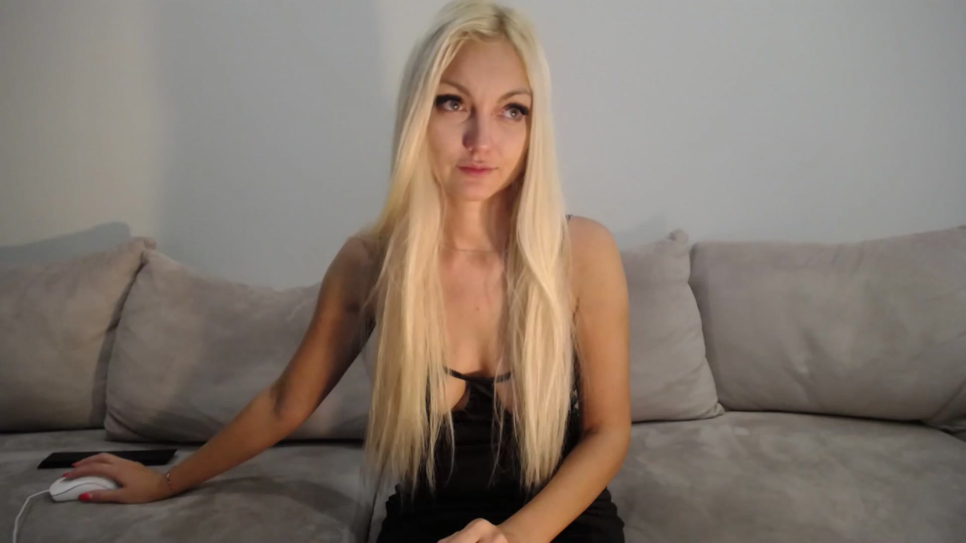 Gallery image thumbnail from AlissyaMay's myfreecams stream on, 12/01/2024, 13:16 image 1 of 20