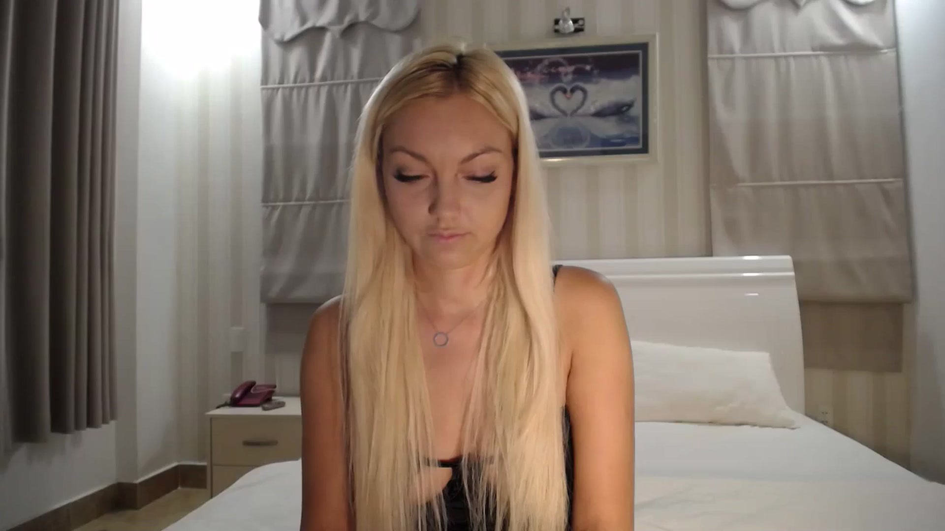 Gallery image thumbnail from AlissyaMay's myfreecams stream on, 12/17/2024, 21:25 image 10 of 20