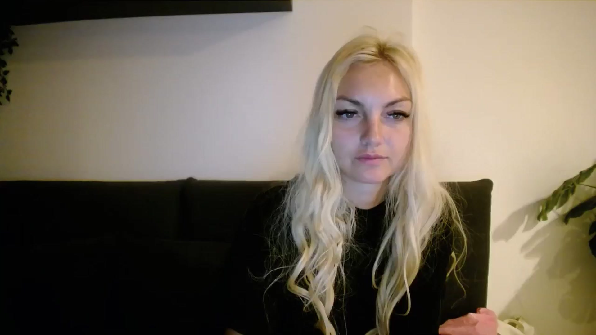 Gallery image thumbnail from AlissyaMay's myfreecams stream on, 01/06/2025, 07:08 image 2 of 20