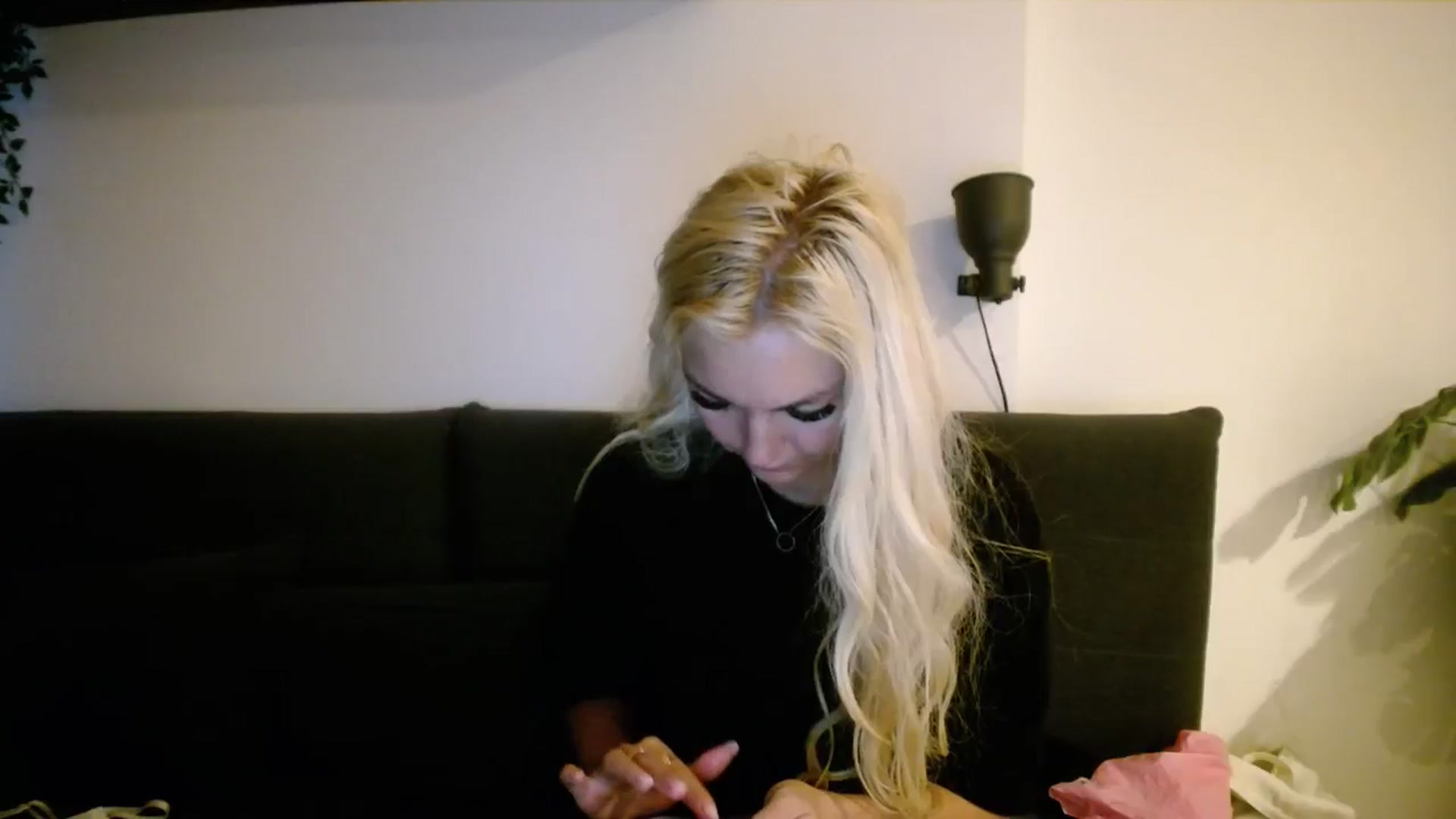 Gallery image thumbnail from AlissyaMay's myfreecams stream on, 01/06/2025, 07:59 image 3 of 20