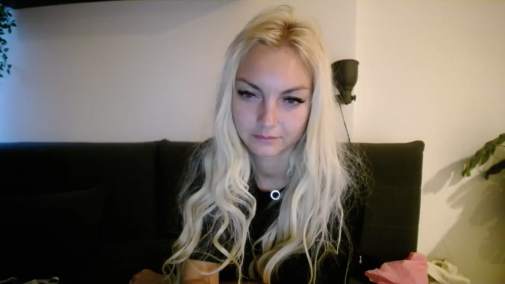 Gallery image thumbnail from AlissyaMay's myfreecams stream on, 01/06/2025, 07:59 image 14 of 20
