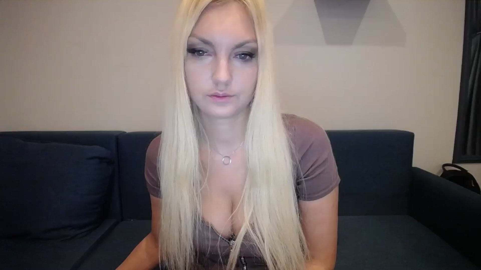 Gallery image thumbnail from AlissyaMay's myfreecams stream on, 02/03/2025, 09:30 image 5 of 20