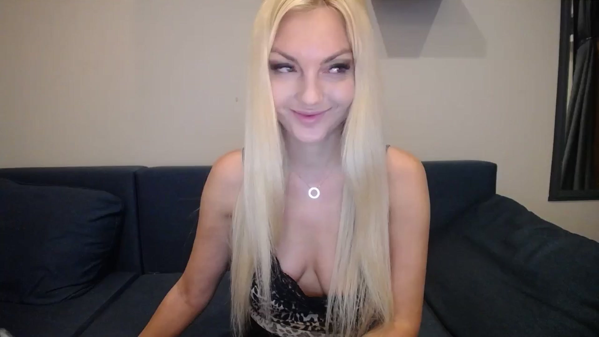 Gallery image thumbnail from AlissyaMay's myfreecams stream on, 02/05/2025, 12:25 image 14 of 20