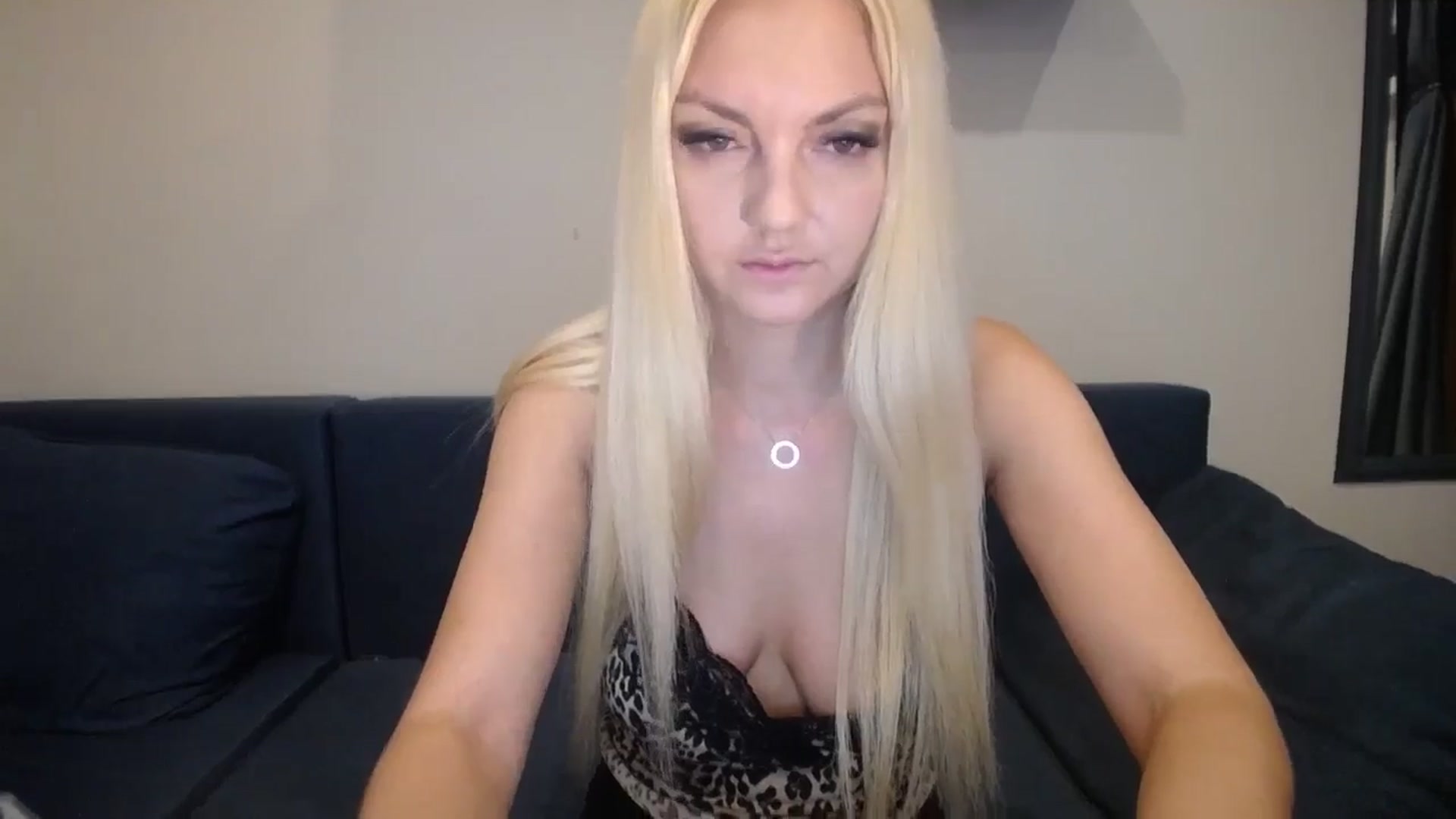 Gallery image thumbnail from AlissyaMay's myfreecams stream on, 02/05/2025, 12:25 image 10 of 20