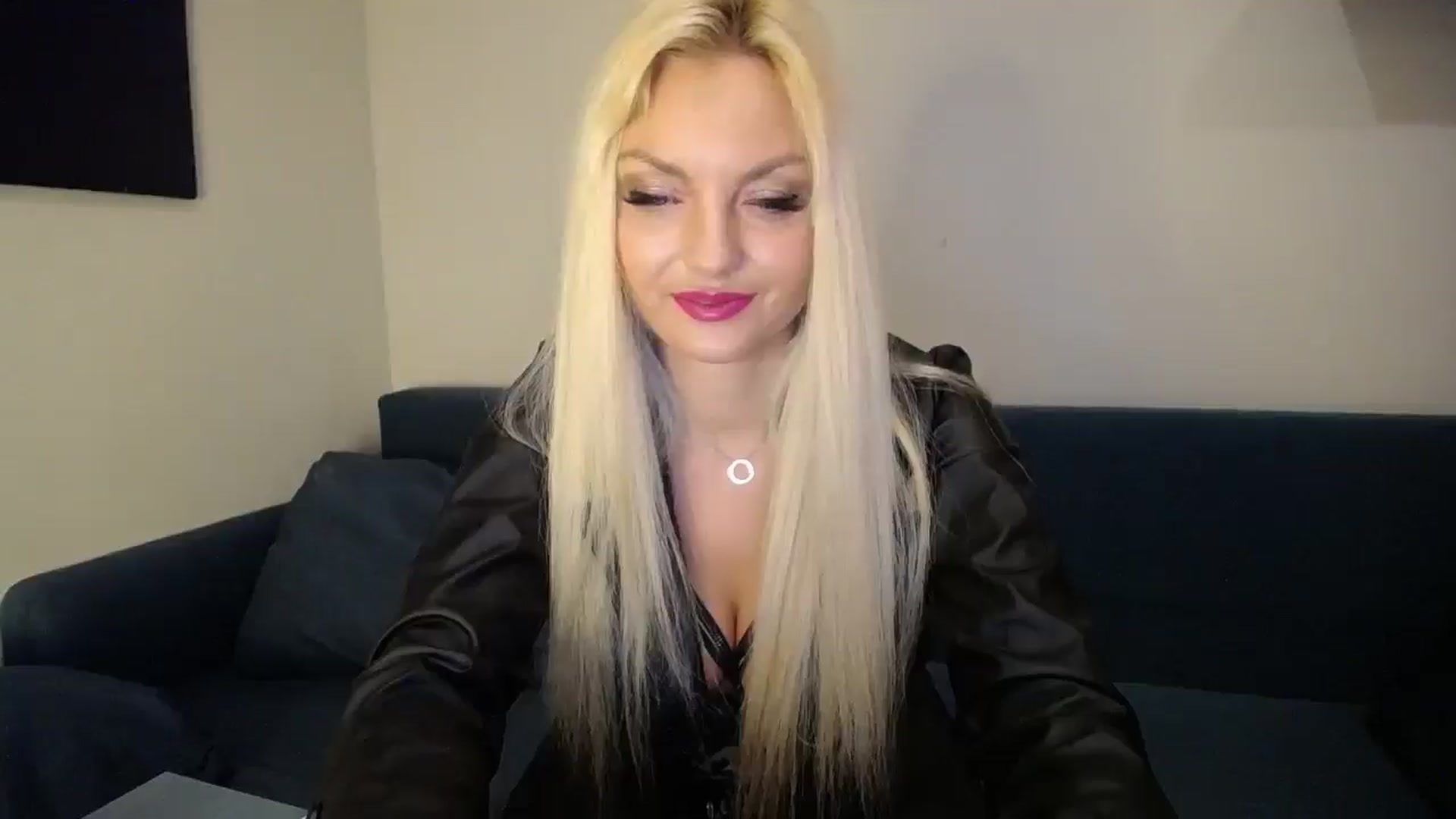 Gallery image thumbnail from AlissyaMay's myfreecams stream on, 02/18/2025, 08:53 image 13 of 20