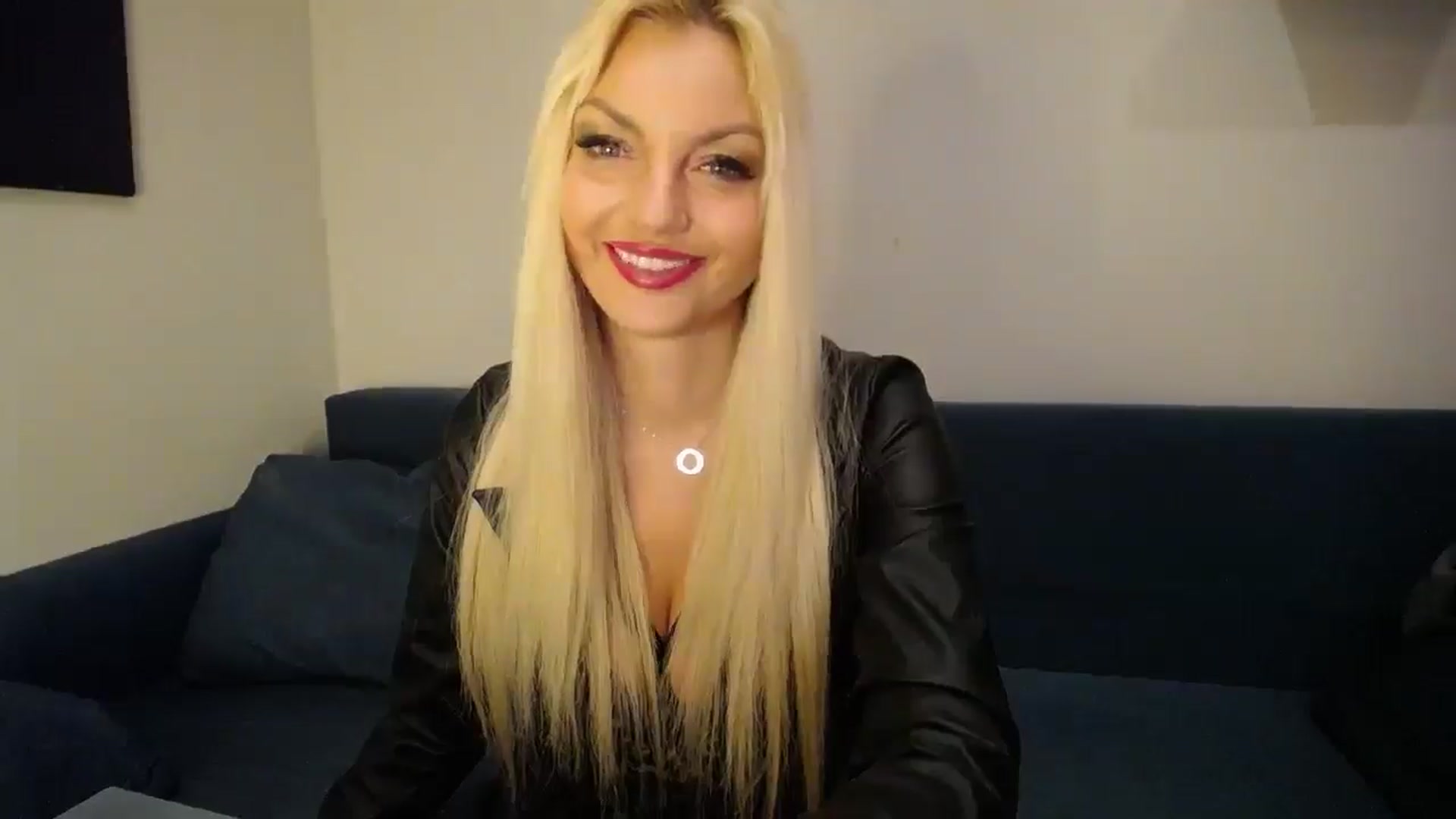 Gallery image thumbnail from AlissyaMay's myfreecams stream on, 02/18/2025, 08:53 image 5 of 20