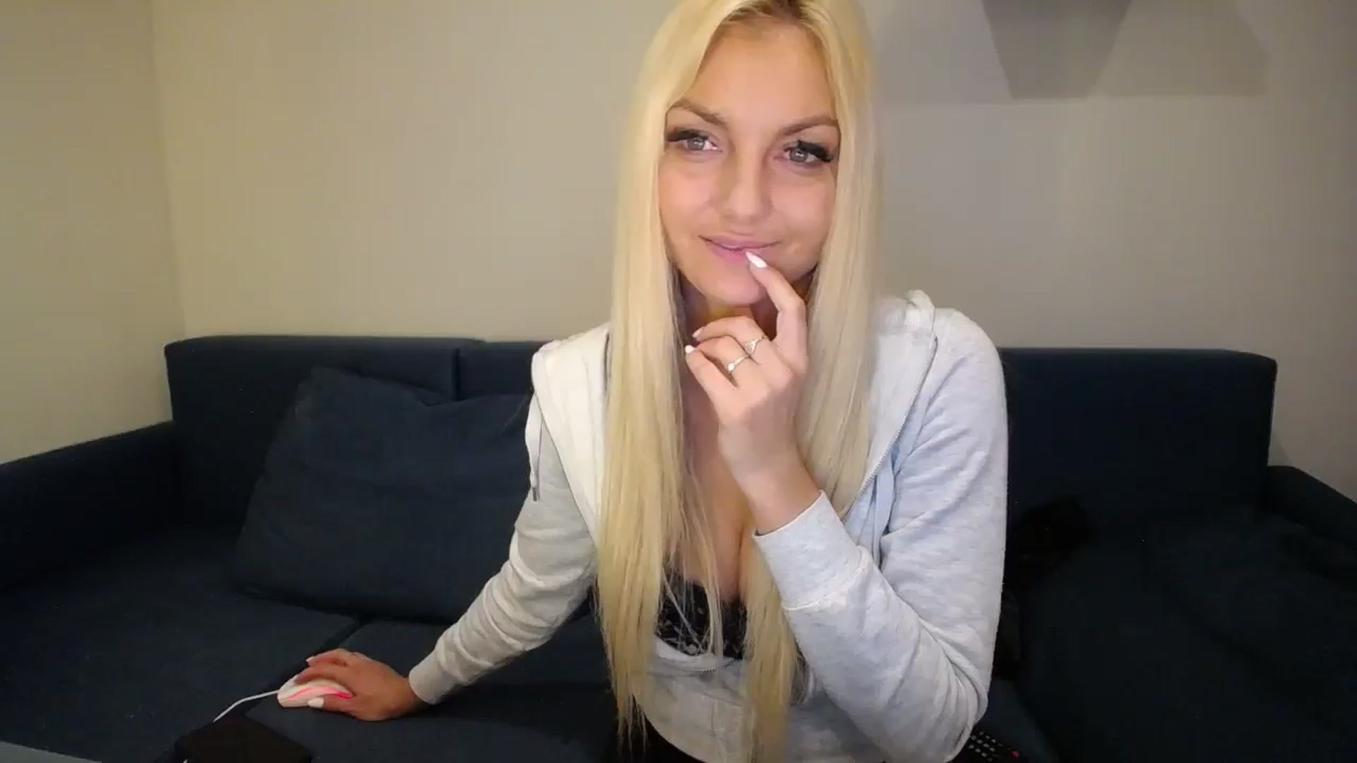 Gallery image thumbnail from AlissyaMay's myfreecams stream on, 02/18/2025, 17:44 image 3 of 20