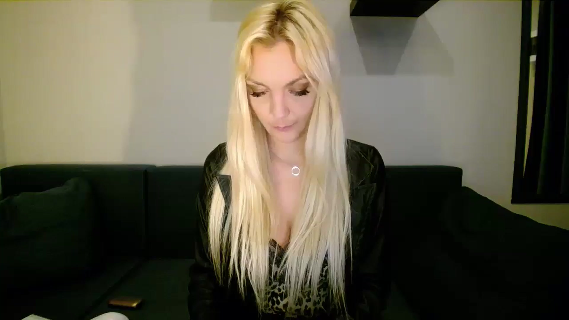 Gallery image thumbnail from AlissyaMay's myfreecams stream on, 02/25/2025, 08:06 image 20 of 20