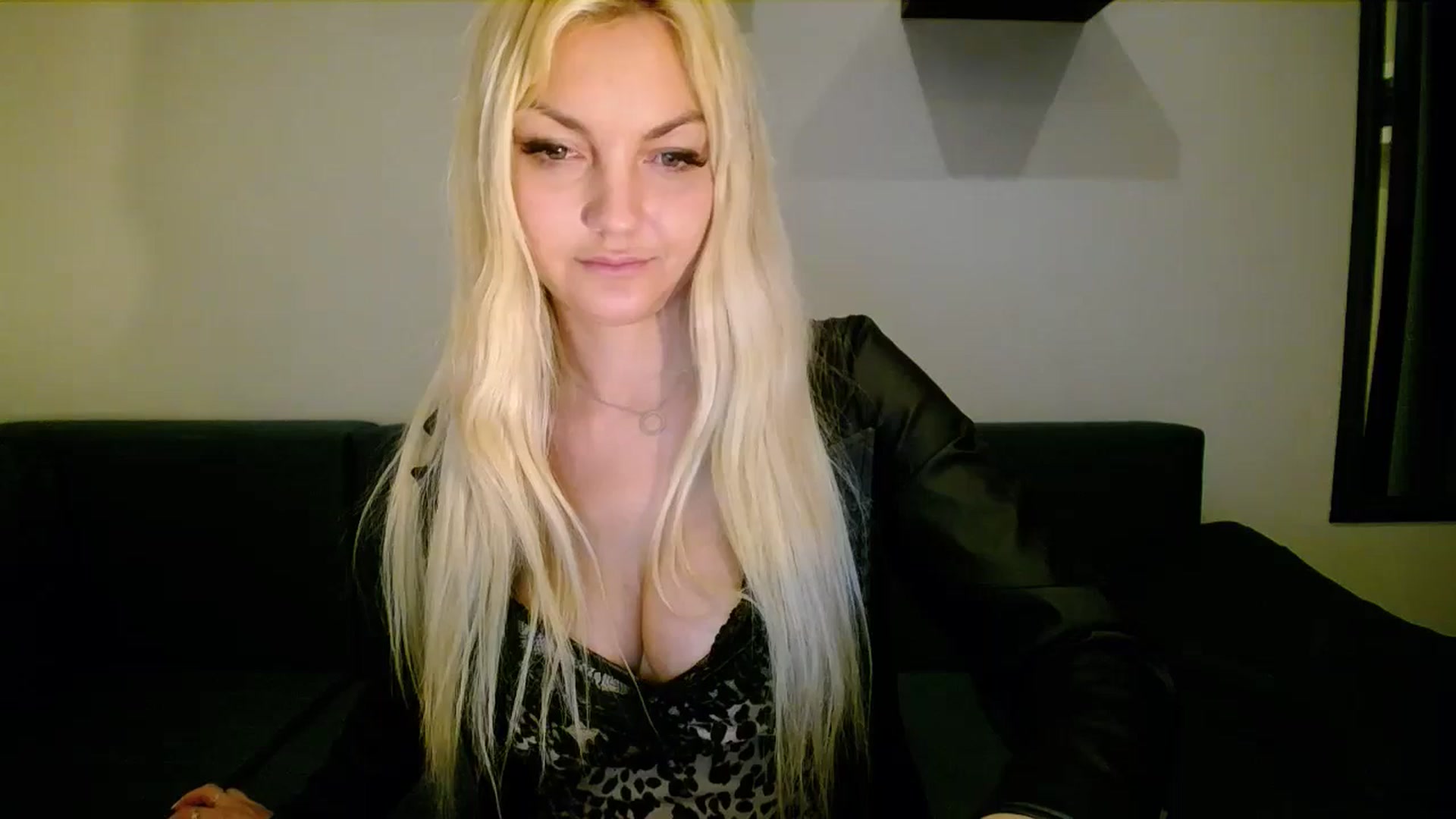 Gallery image thumbnail from AlissyaMay's myfreecams stream on, 02/26/2025, 09:34 image 13 of 20