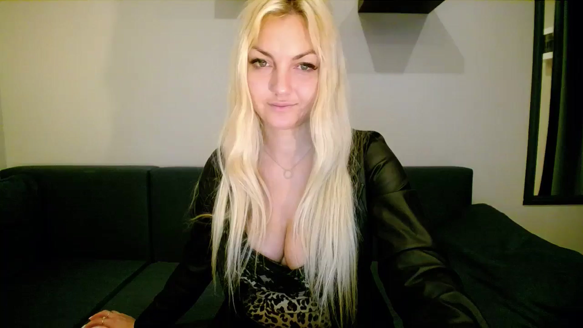 Gallery image thumbnail from AlissyaMay's myfreecams stream on, 02/26/2025, 09:34 image 1 of 20