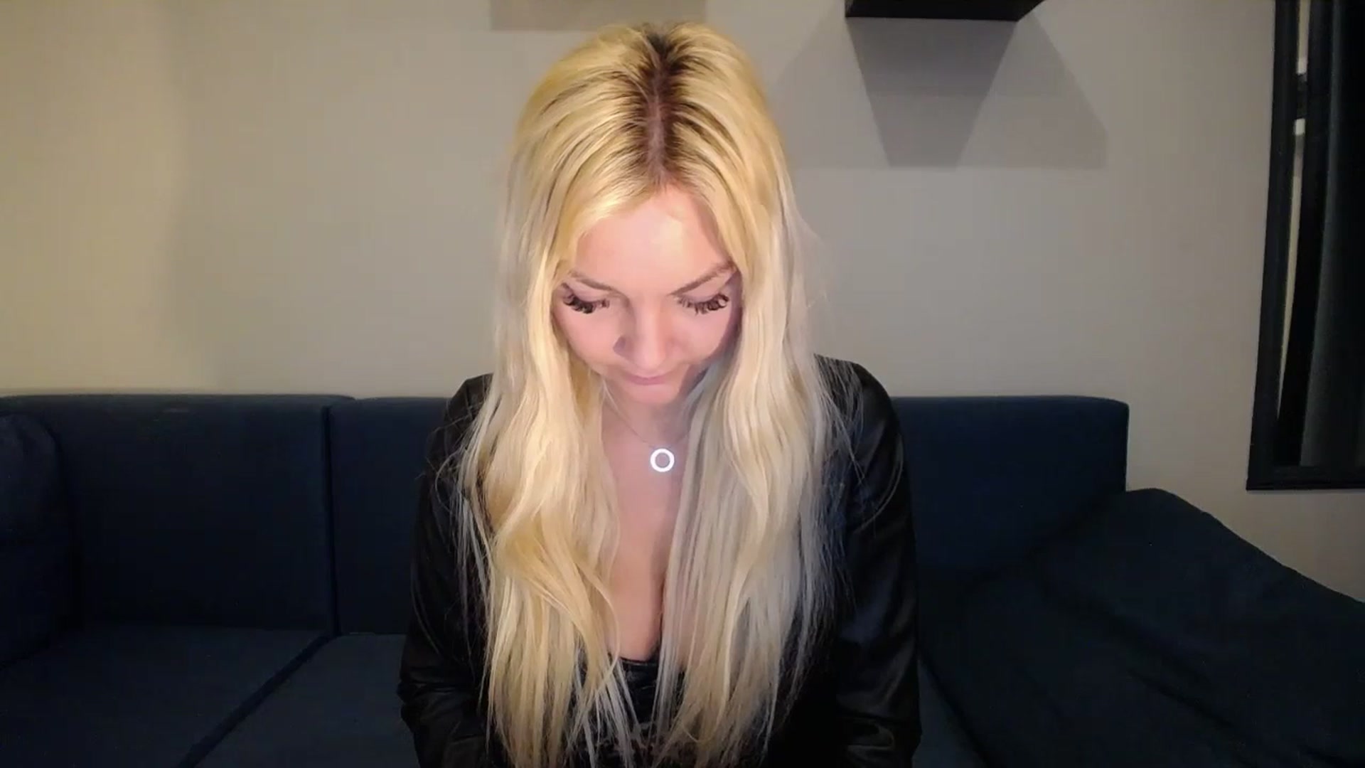 Gallery image thumbnail from AlissyaMay's myfreecams stream on, 02/26/2025, 09:34 image 8 of 20