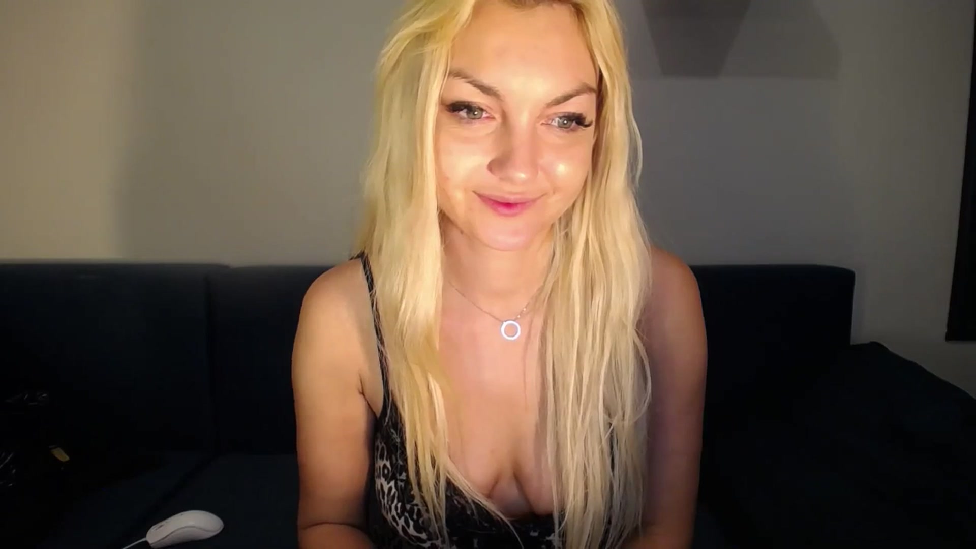 Gallery image thumbnail from AlissyaMay's myfreecams stream on, 02/26/2025, 10:15 image 7 of 20