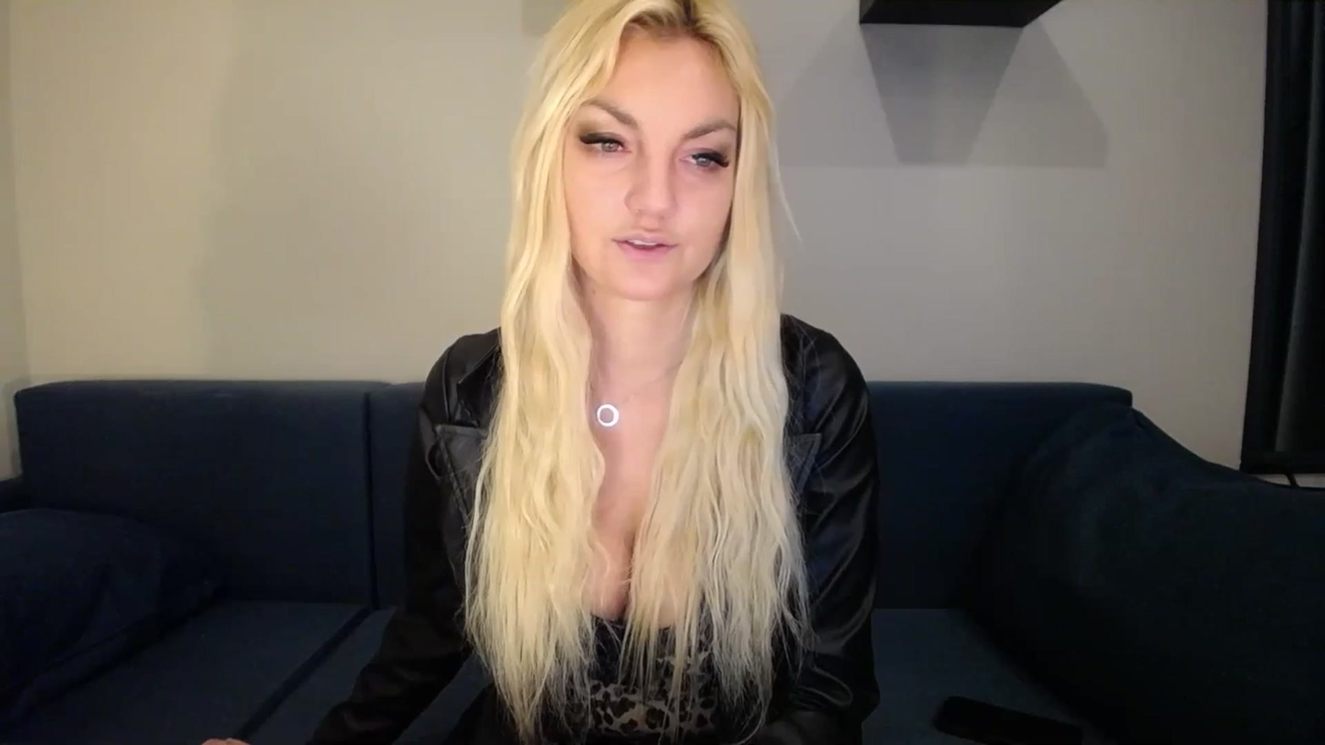 Gallery image thumbnail from AlissyaMay's myfreecams stream on, 02/27/2025, 11:45 image 12 of 20