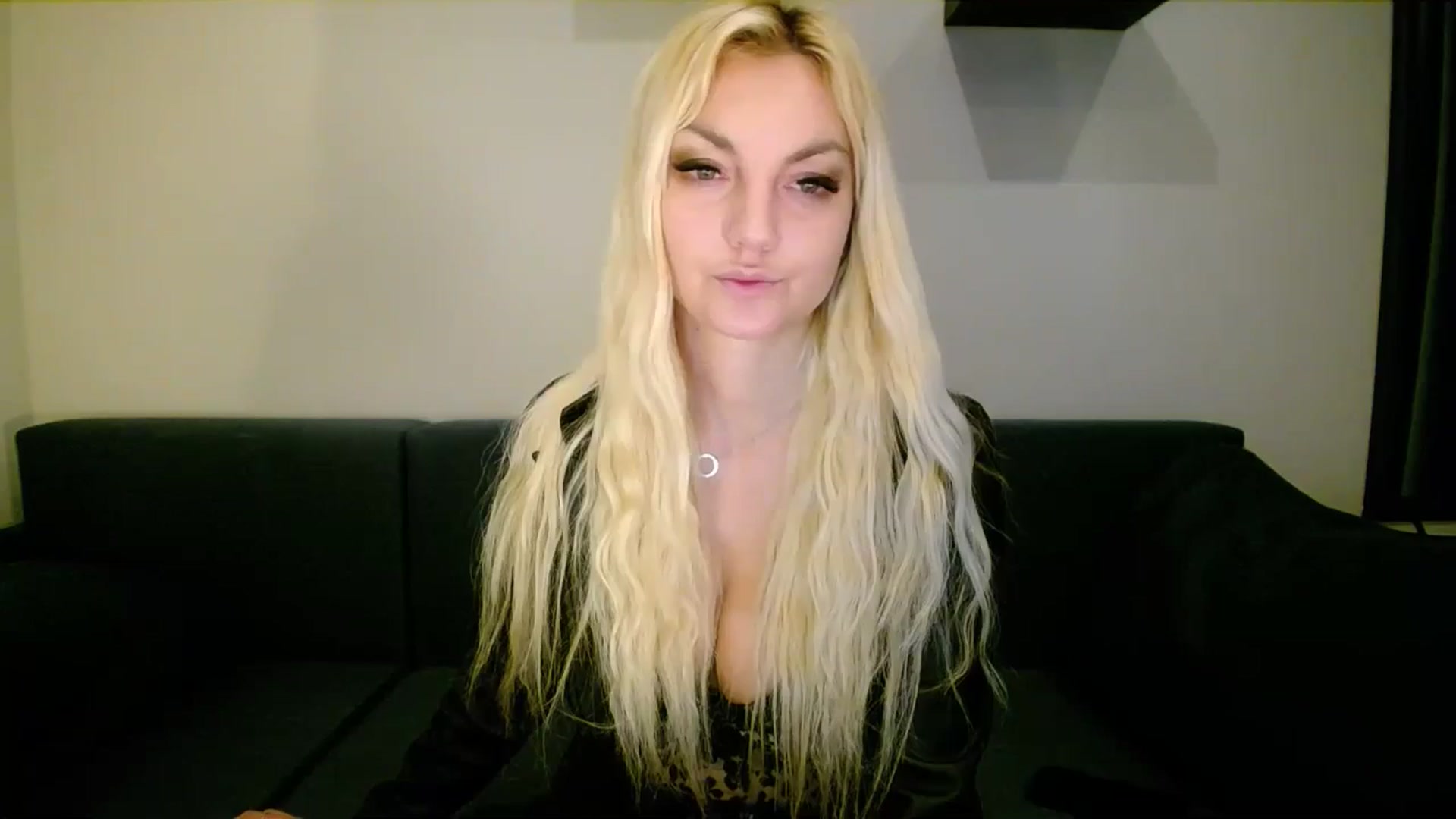 Gallery image thumbnail from AlissyaMay's myfreecams stream on, 02/27/2025, 11:45 image 9 of 20