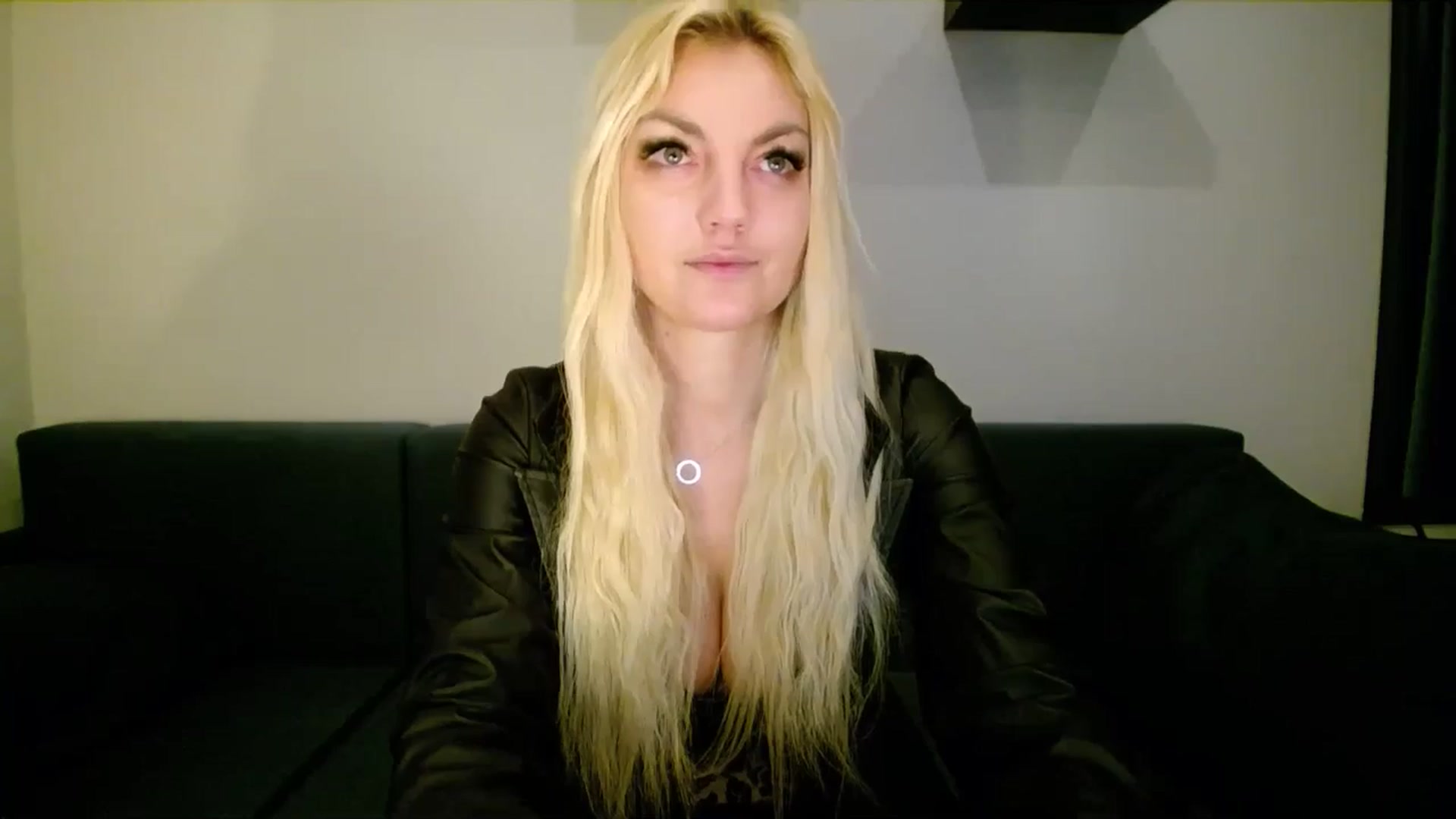 Gallery image thumbnail from AlissyaMay's myfreecams stream on, 02/27/2025, 11:45 image 16 of 20