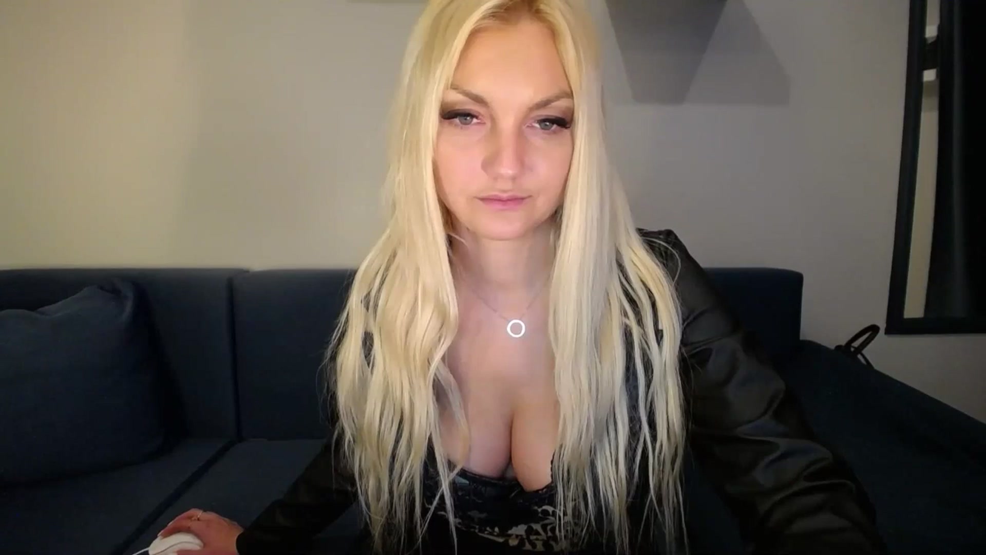 Gallery image thumbnail from AlissyaMay's myfreecams stream on, 03/01/2025, 19:08 image 8 of 20