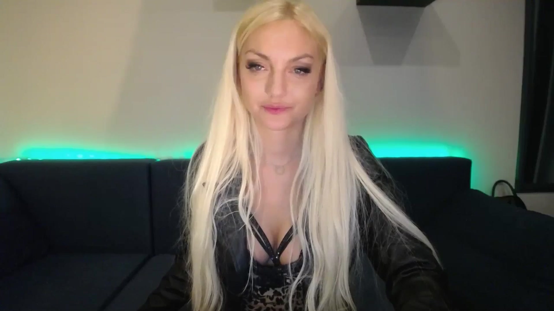 Gallery image thumbnail from AlissyaMay's myfreecams stream on, 03/15/2025, 08:42 image 14 of 20