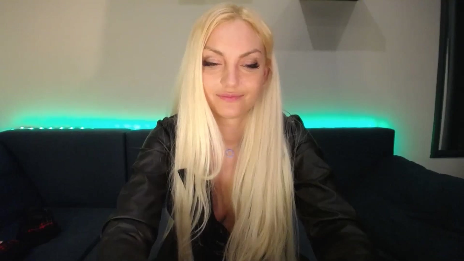 Gallery image thumbnail from AlissyaMay's myfreecams stream on, 03/15/2025, 20:04 image 20 of 20