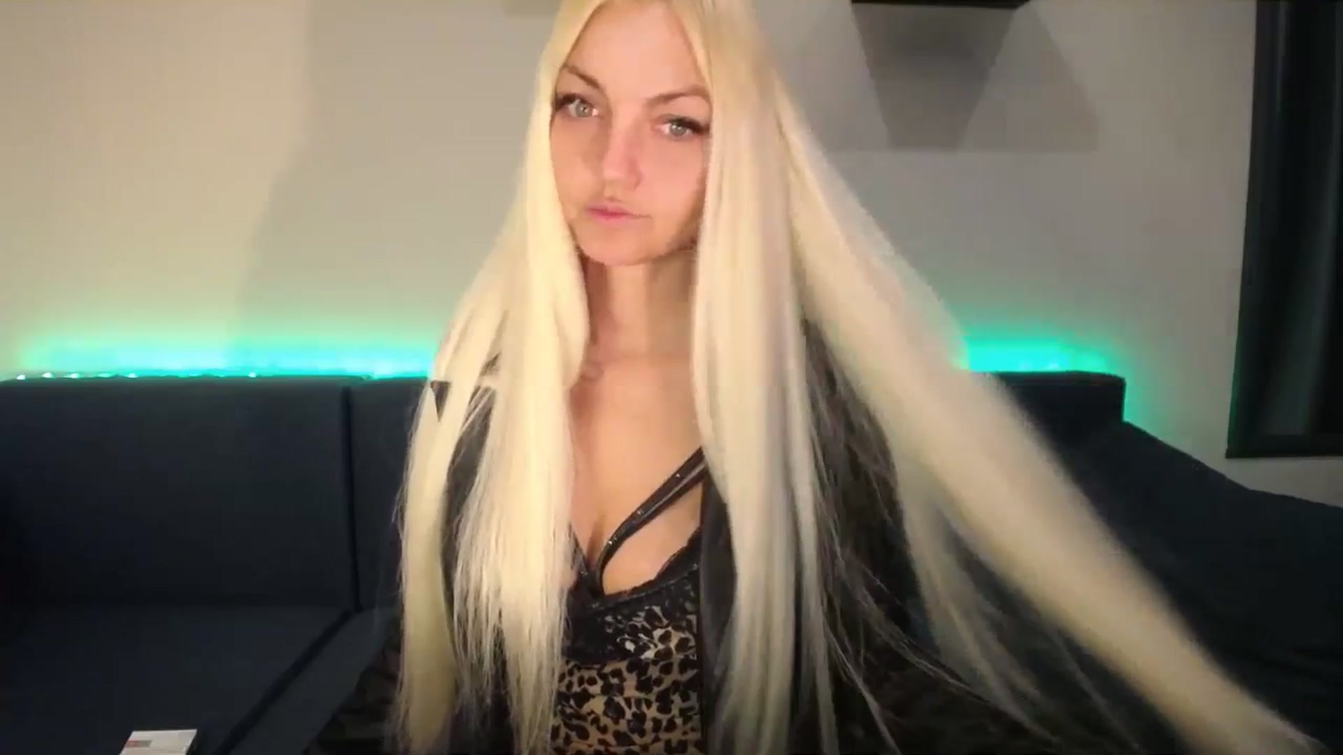 Gallery image thumbnail from AlissyaMay's myfreecams stream on, 03/18/2025, 07:18 image 2 of 20