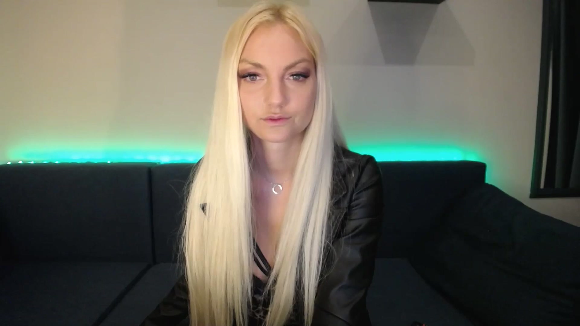Gallery image thumbnail from AlissyaMay's myfreecams stream on, 03/18/2025, 19:56 image 20 of 20