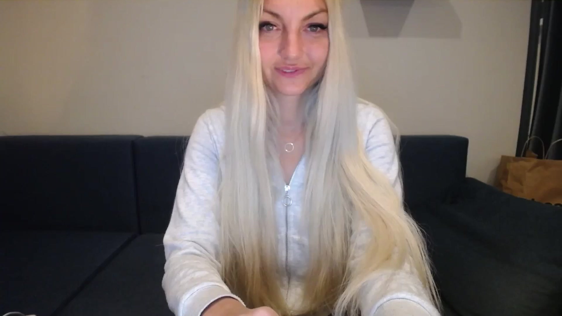 Gallery image thumbnail from AlissyaMay's myfreecams stream on, 03/20/2025, 12:29 image 3 of 20