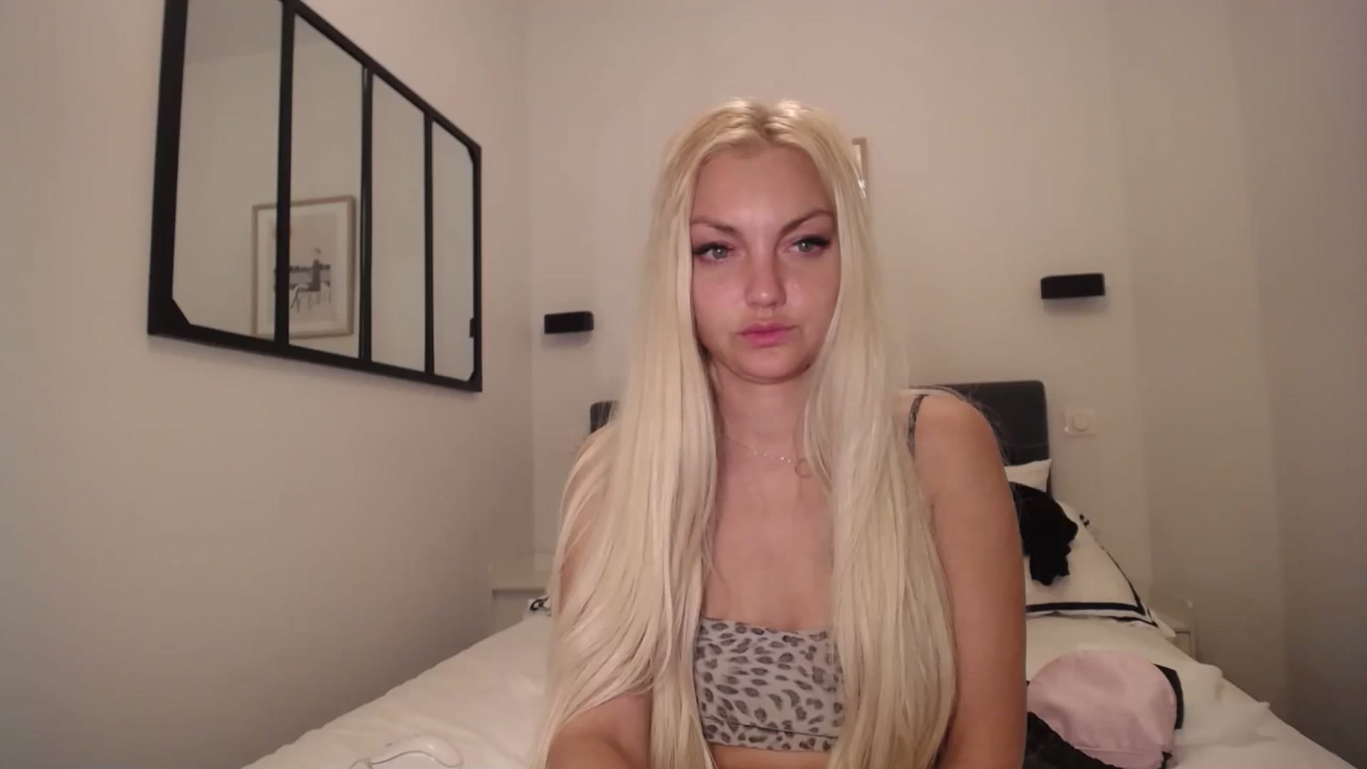 Gallery image thumbnail from AlissyaMay's myfreecams stream on, 03/28/2025, 21:49 image 11 of 20