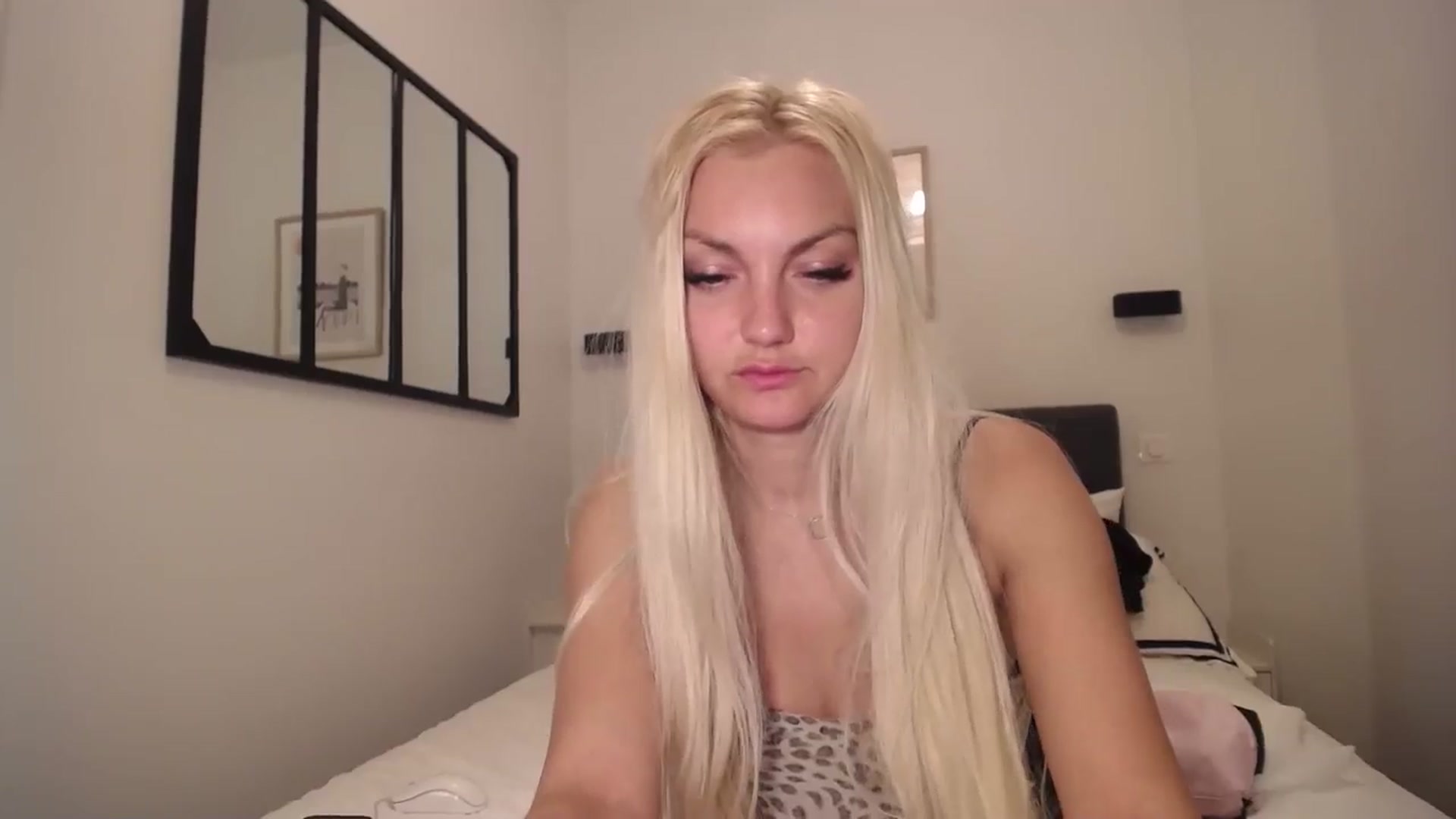 Gallery image thumbnail from AlissyaMay's myfreecams stream on, 03/28/2025, 21:49 image 13 of 20