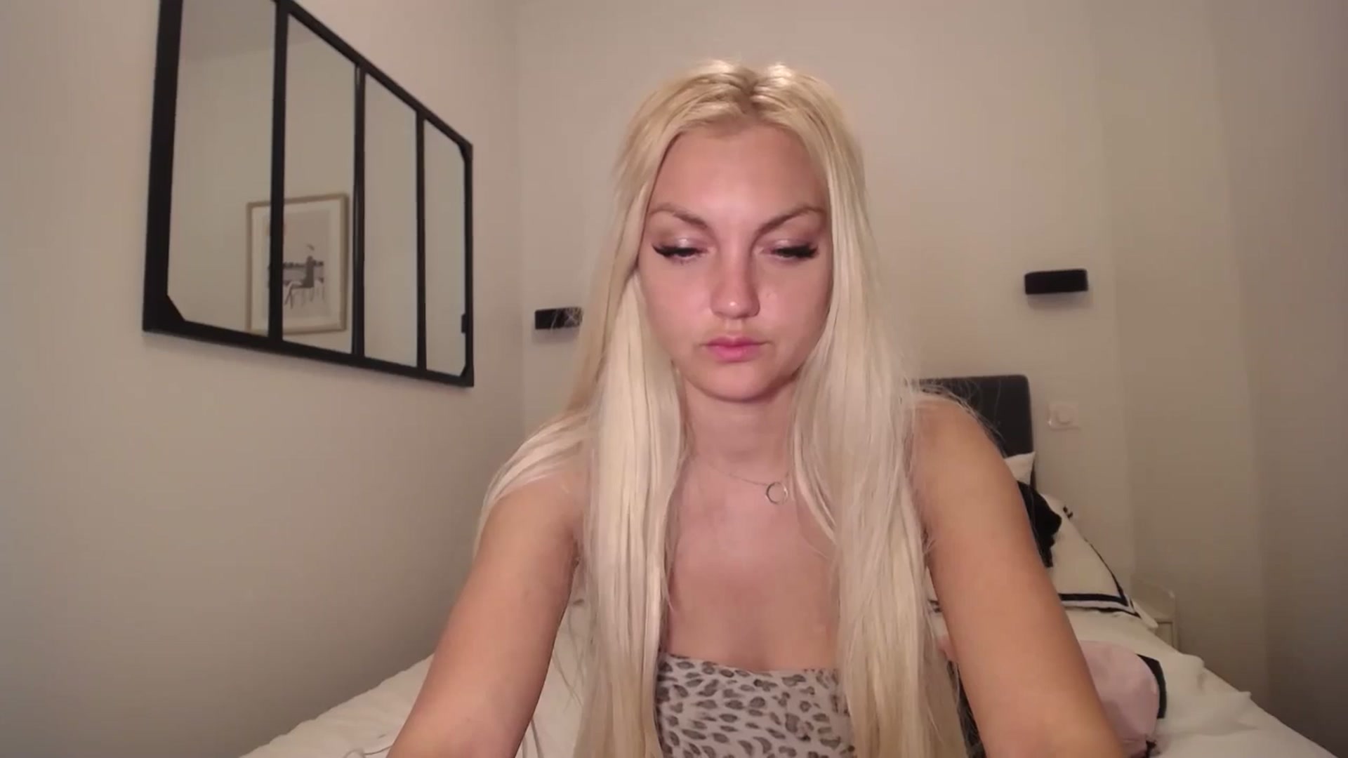Gallery image thumbnail from AlissyaMay's myfreecams stream on, 03/28/2025, 21:49 image 10 of 20