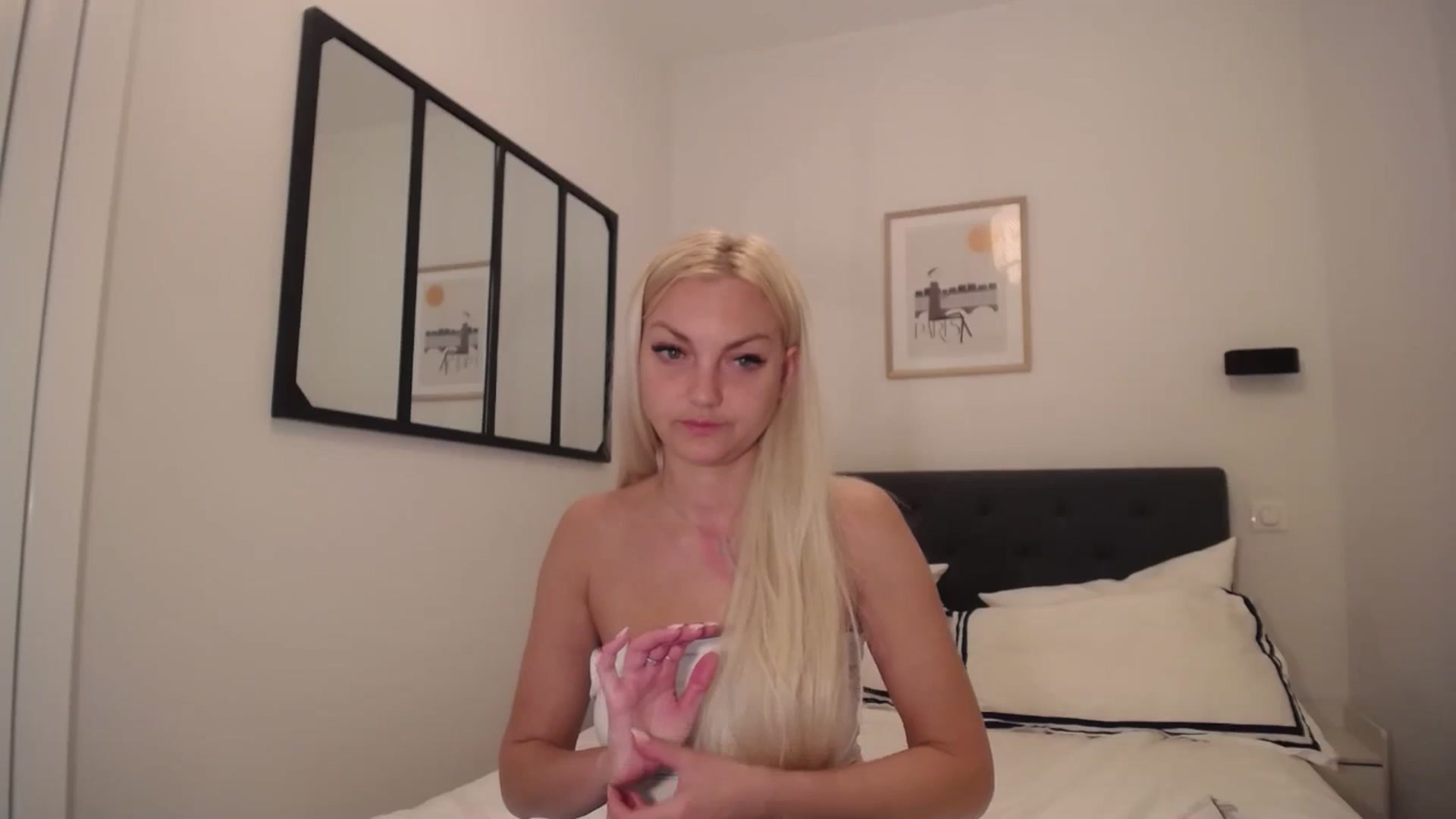 Gallery image thumbnail from AlissyaMay's myfreecams stream on, 03/29/2025, 21:11 image 18 of 20