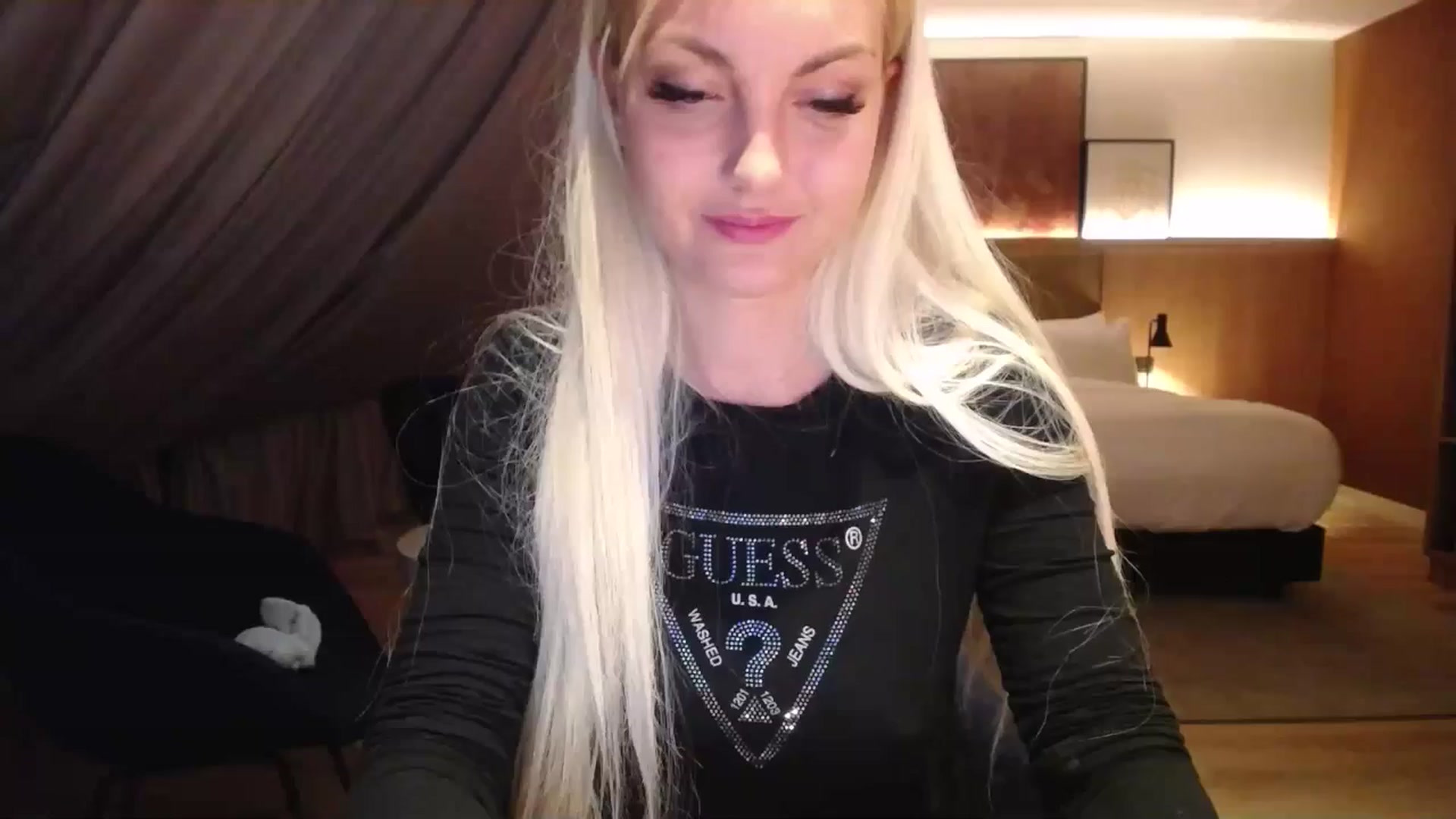 Gallery image thumbnail from AlissyaMay's myfreecams stream on, 04/05/2025, 01:02 image 4 of 20