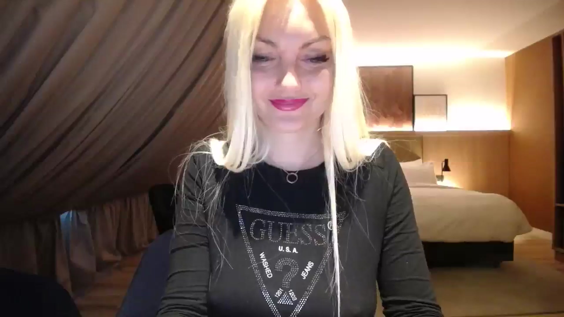 Gallery image thumbnail from AlissyaMay's myfreecams stream on, 04/07/2025, 16:33 image 17 of 20