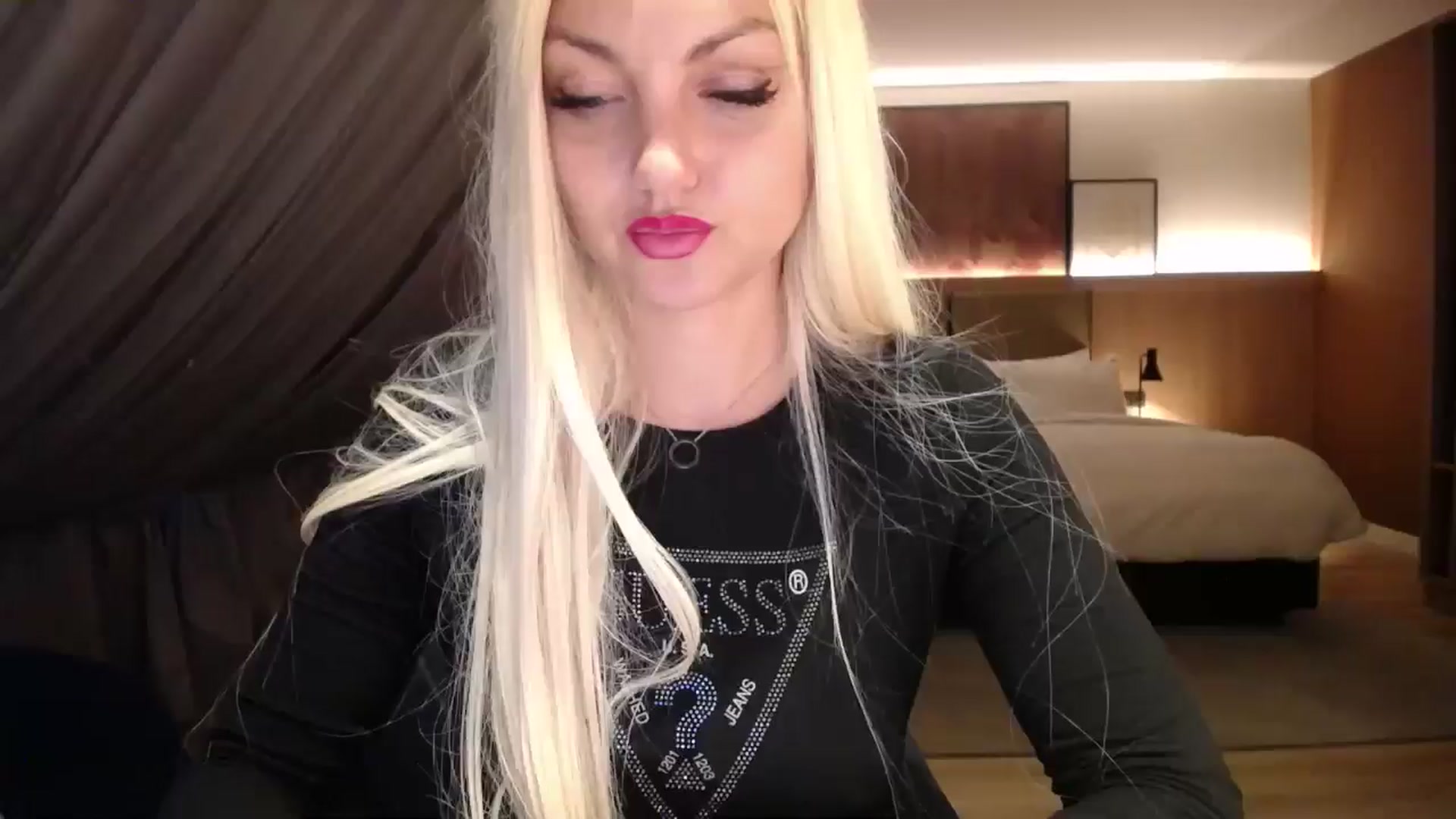 Gallery image thumbnail from AlissyaMay's myfreecams stream on, 04/07/2025, 17:15 image 13 of 20