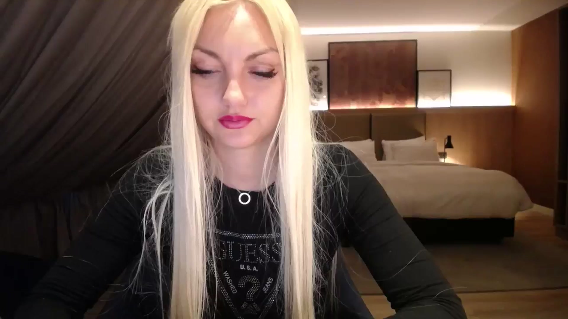 Gallery image thumbnail from AlissyaMay's myfreecams stream on, 04/07/2025, 17:15 image 8 of 20