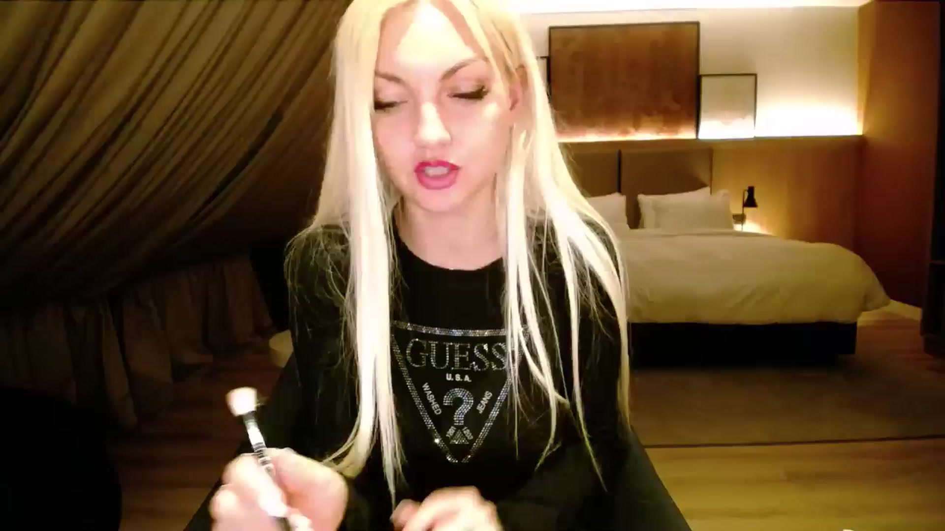 Gallery image thumbnail from AlissyaMay's myfreecams stream on, 04/07/2025, 19:03 image 4 of 20