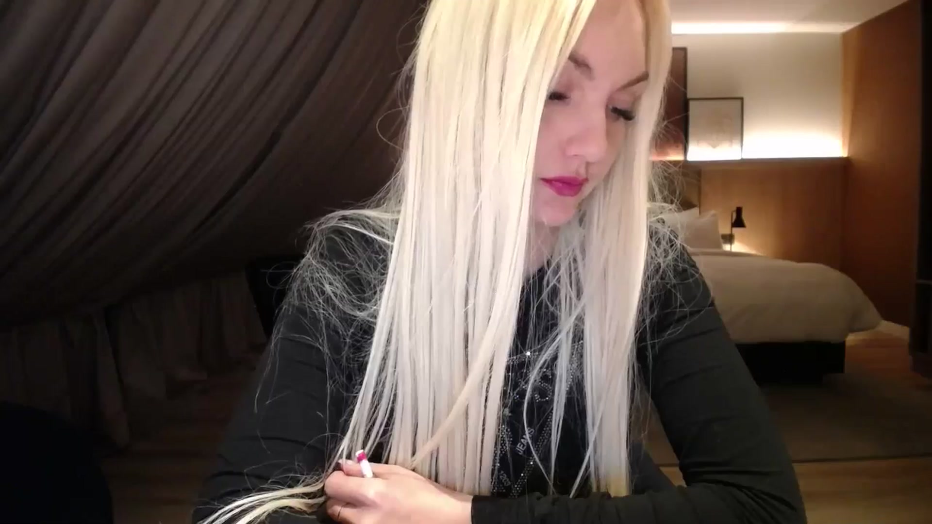 Gallery image thumbnail from AlissyaMay's myfreecams stream on, 04/07/2025, 22:56 image 15 of 20