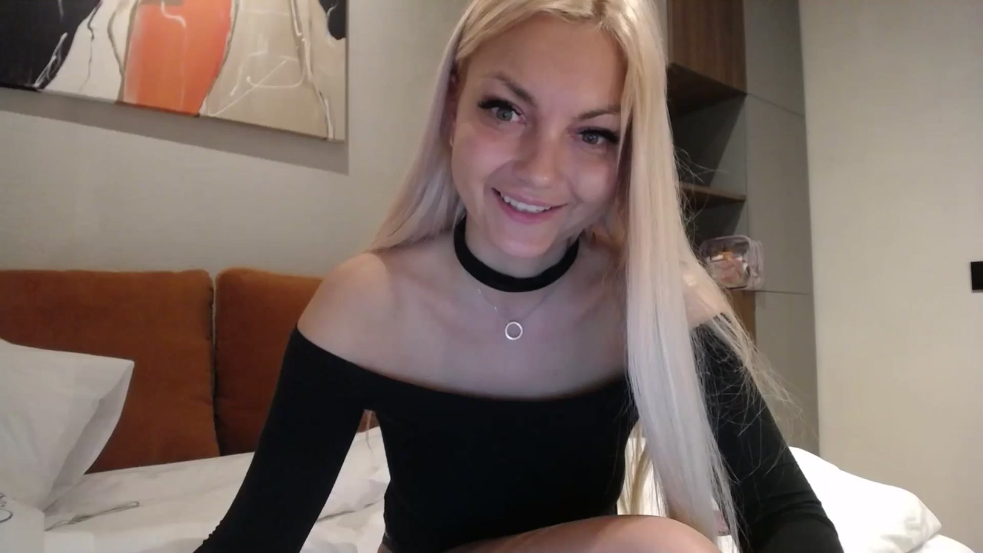 Gallery image thumbnail from AlissyaMay's myfreecams stream on, 04/19/2025, 02:58 image 1 of 20