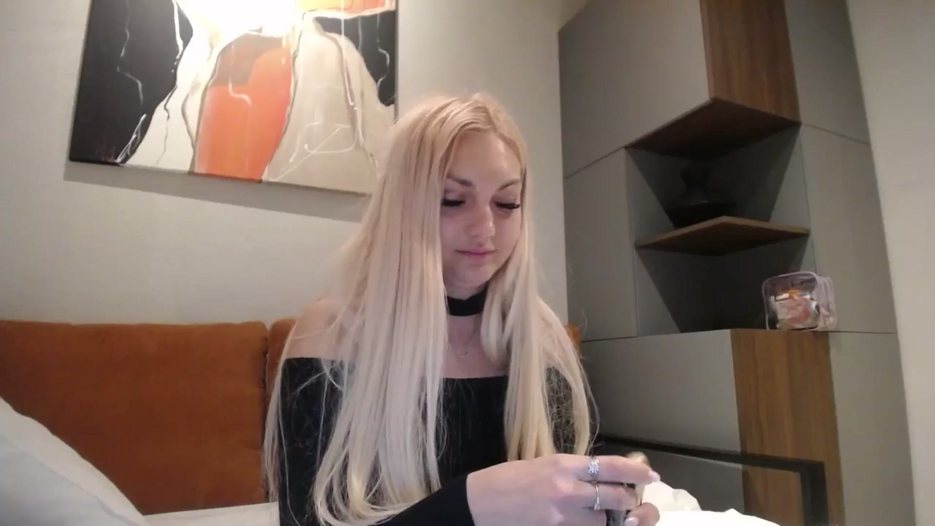 Gallery image thumbnail from AlissyaMay's myfreecams stream on, 04/19/2025, 04:46 image 15 of 20