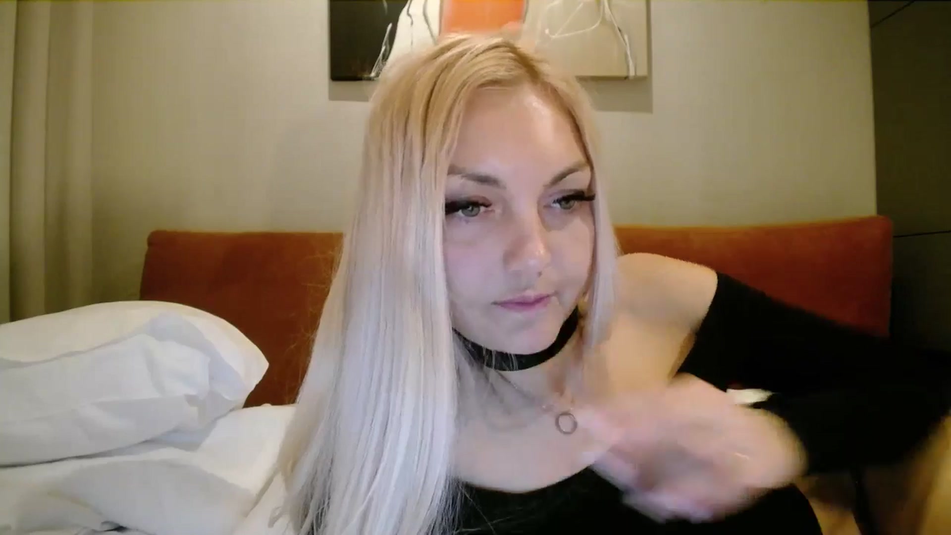 Gallery image thumbnail from AlissyaMay's myfreecams stream on, 04/19/2025, 04:46 image 4 of 20