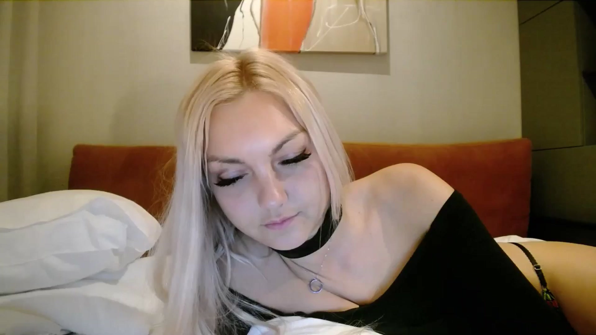 Gallery image thumbnail from AlissyaMay's myfreecams stream on, 04/19/2025, 04:46 image 1 of 20