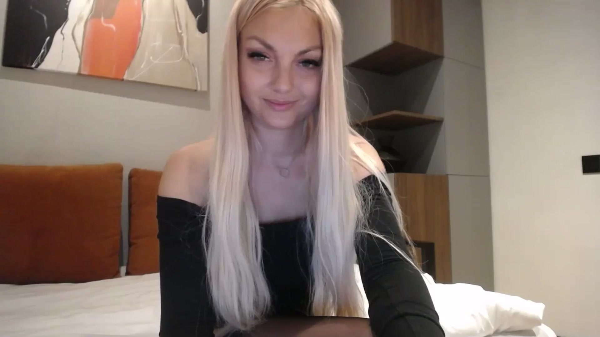 Gallery image thumbnail from AlissyaMay's myfreecams stream on, 04/20/2025, 22:54 image 2 of 20