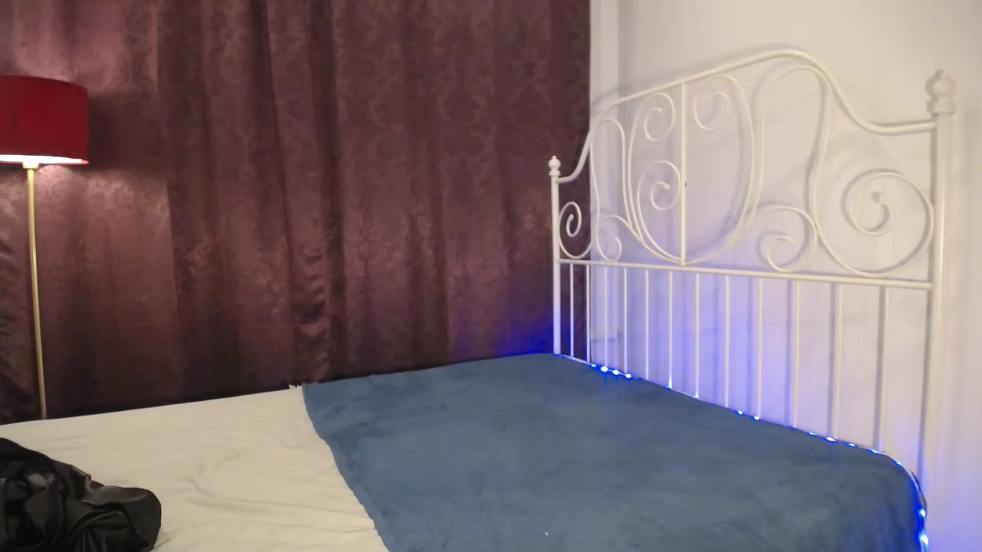 Gallery image thumbnail from AlissyaMay's myfreecams stream on, 04/25/2025, 01:20 image 20 of 20