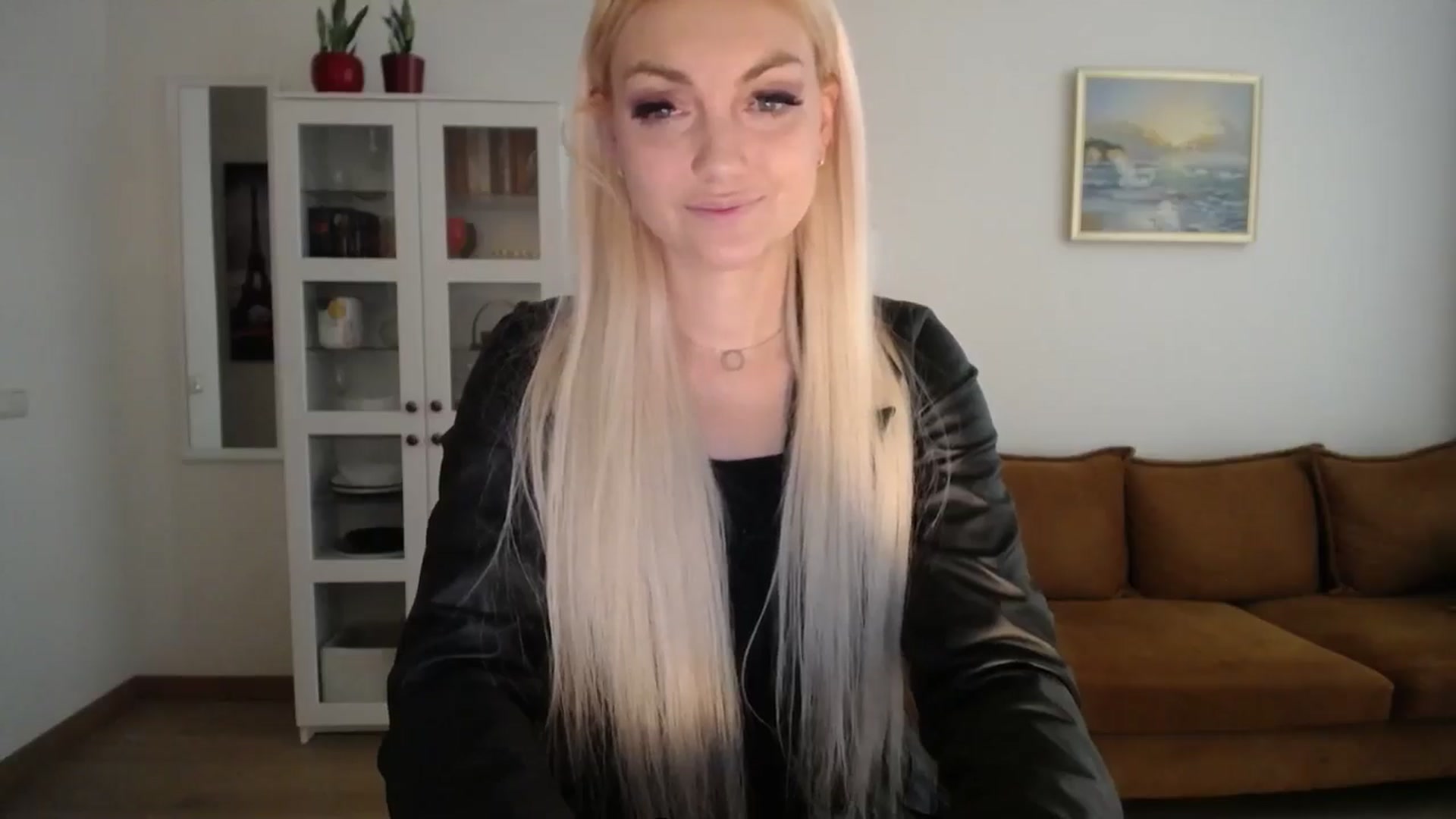 Gallery image thumbnail from AlissyaMay's myfreecams stream on, 04/25/2025, 13:04 image 3 of 20
