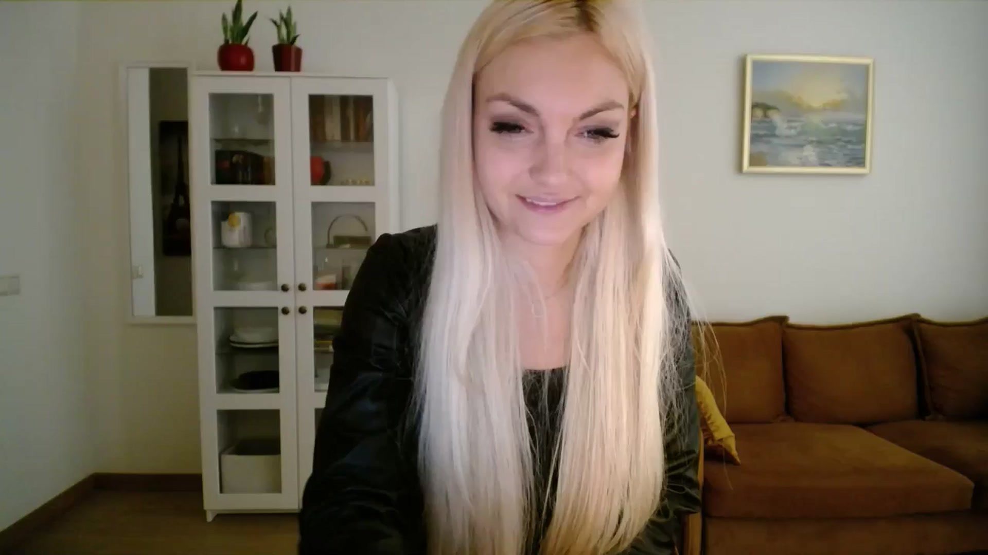 Gallery image thumbnail from AlissyaMay's myfreecams stream on, 04/25/2025, 13:04 image 19 of 20