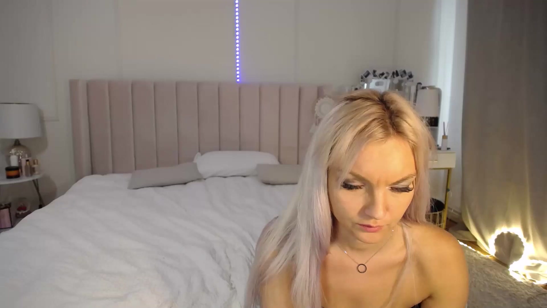 Gallery image thumbnail from AlissyaMay's myfreecams stream on, 05/14/2025, 09:07 image 20 of 20