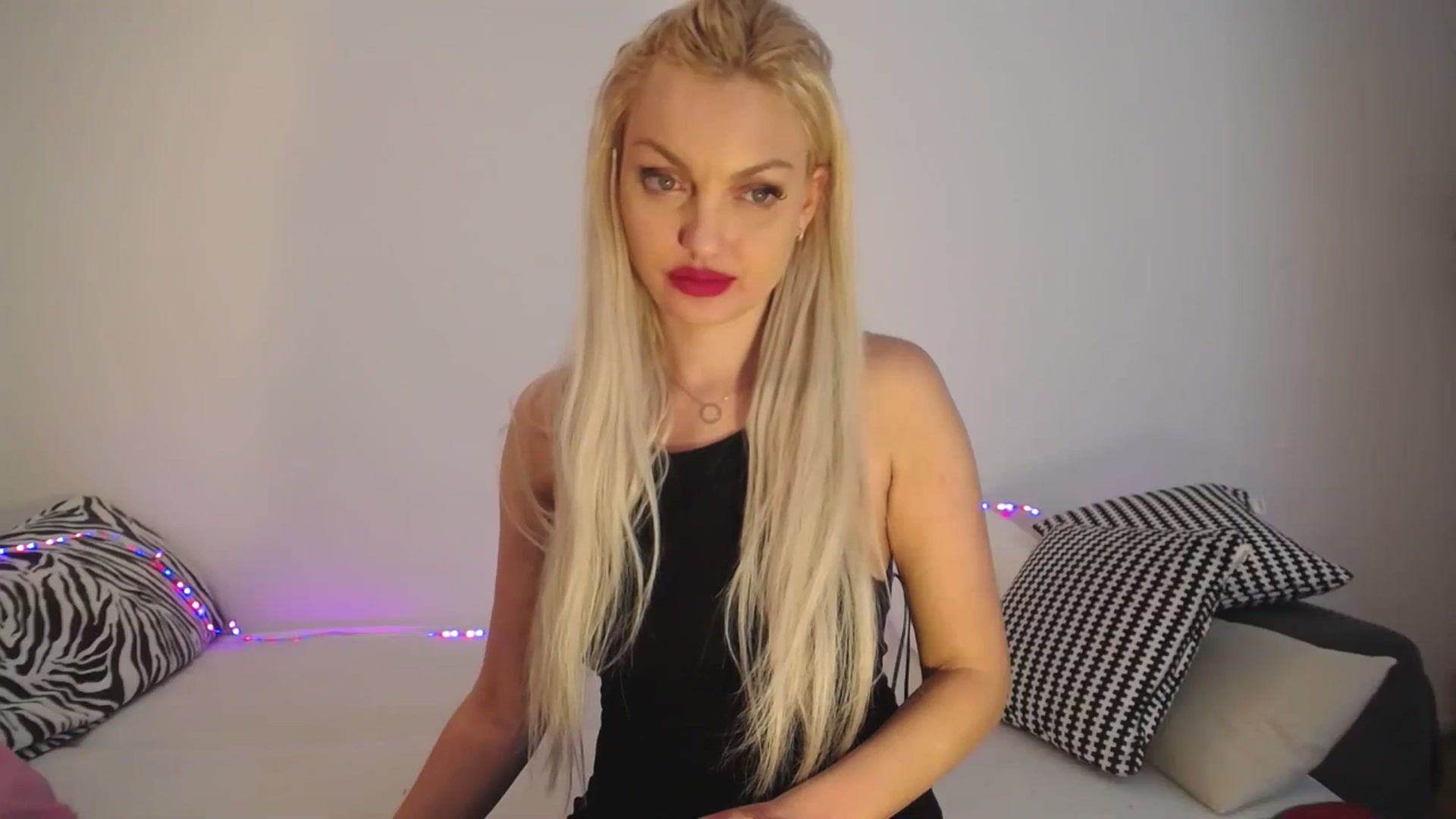 Gallery image thumbnail from AlissyaMay's myfreecams stream on, 06/09/2025, 09:38 image 5 of 20